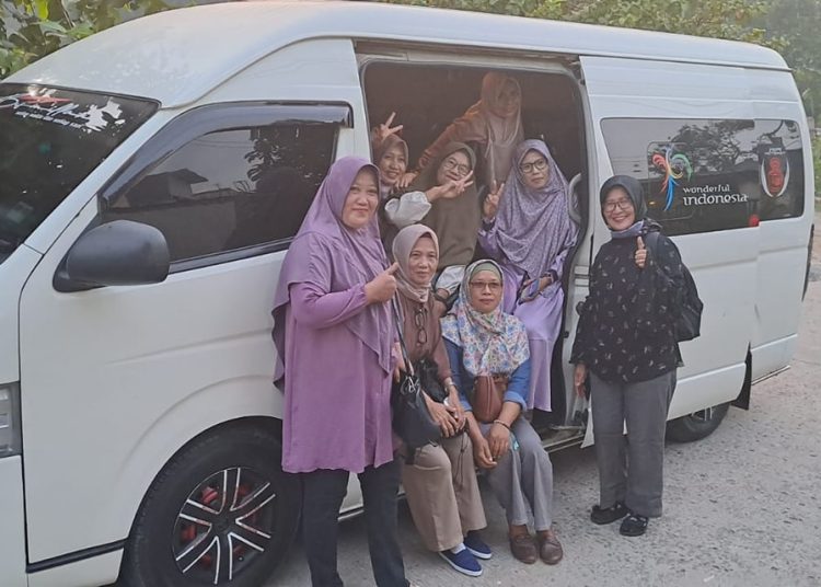 Sewa mobil Hiace Jakarta yang Terbaik hanya di Mufair Rent